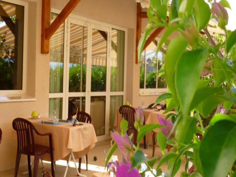 Sarcey Hotel Le Chatard מראה חיצוני תמונה