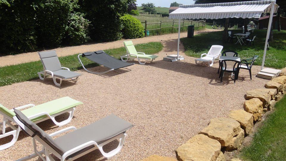 Sarcey Hotel Le Chatard מראה חיצוני תמונה