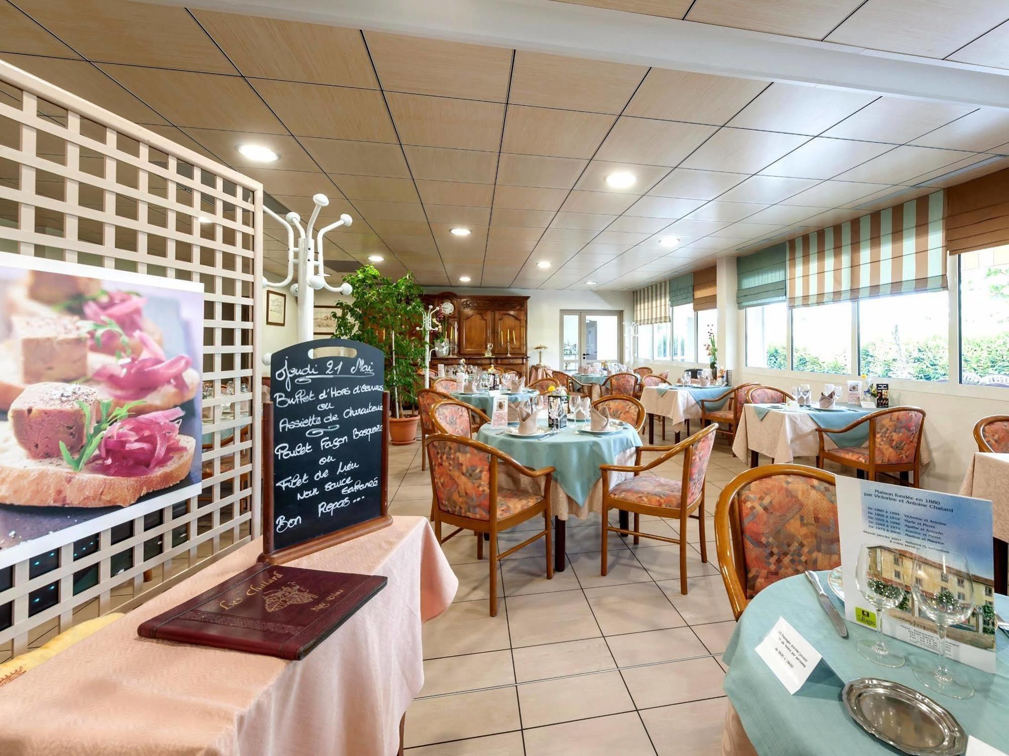 Sarcey Hotel Le Chatard מראה חיצוני תמונה