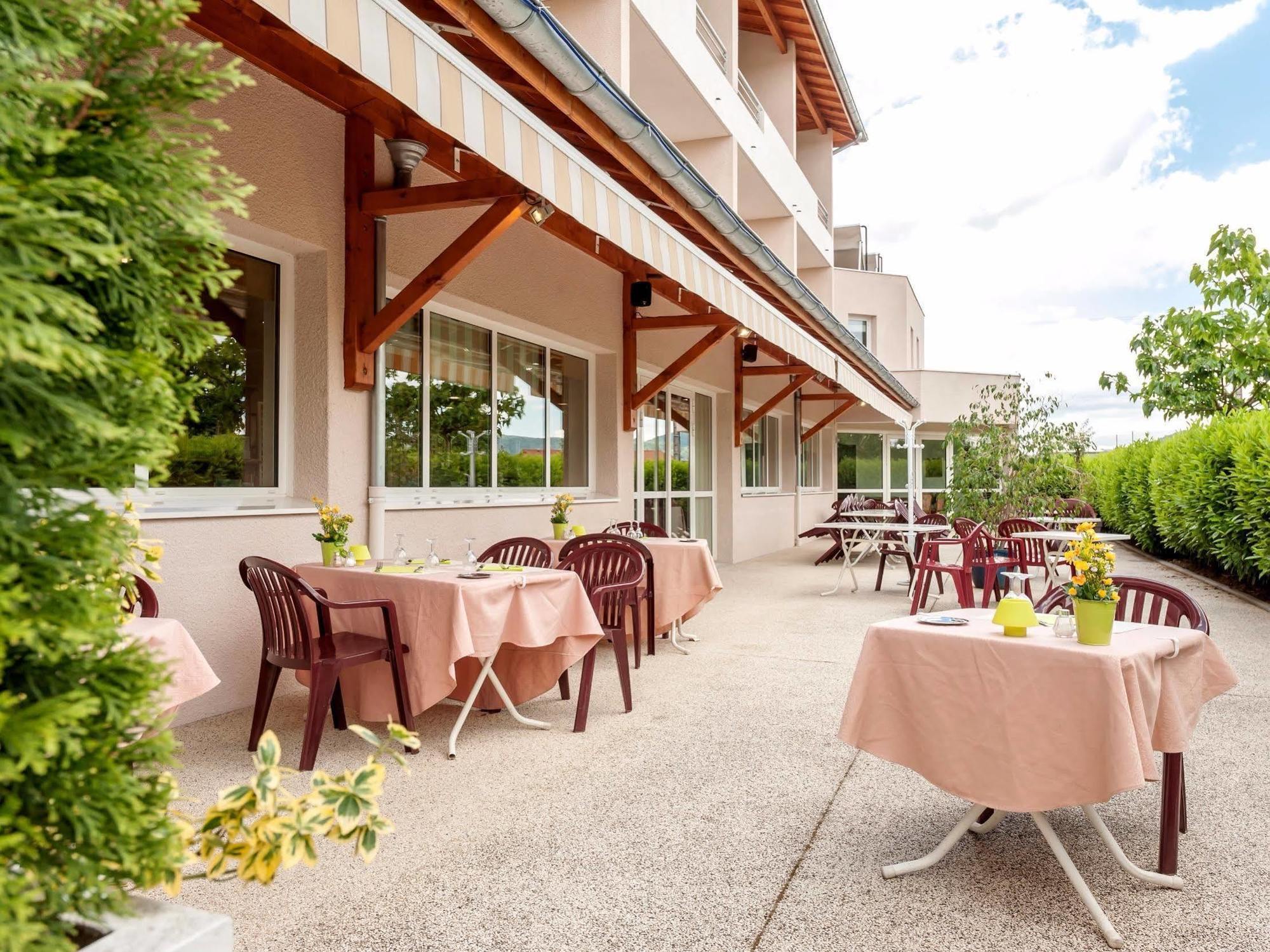 Sarcey Hotel Le Chatard מראה חיצוני תמונה