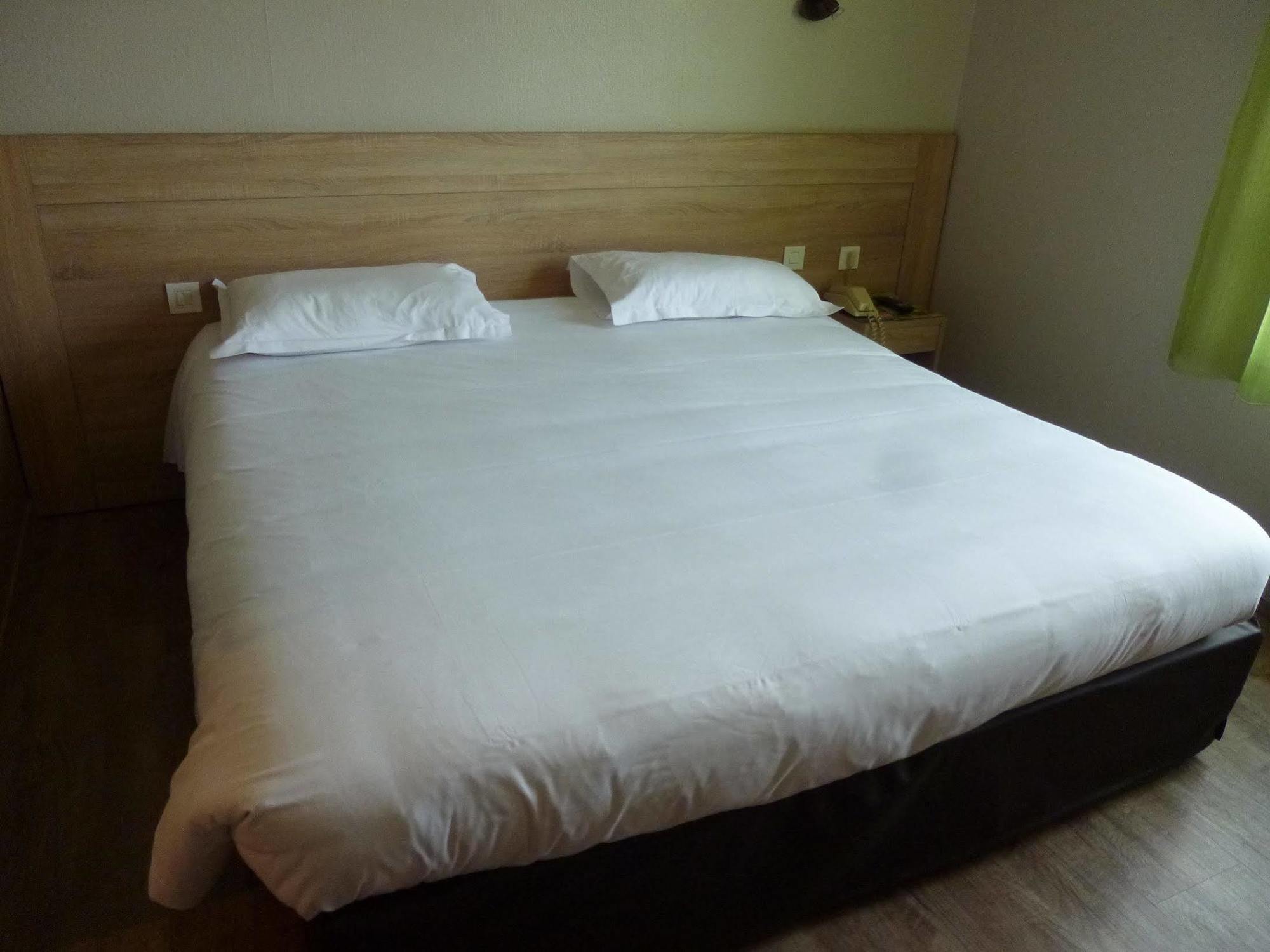 Sarcey Hotel Le Chatard מראה חיצוני תמונה