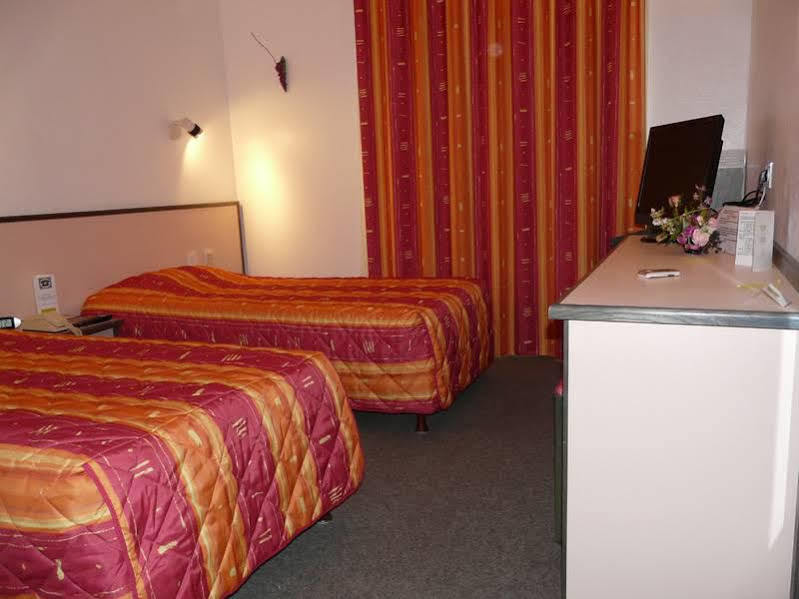 Sarcey Hotel Le Chatard מראה חיצוני תמונה